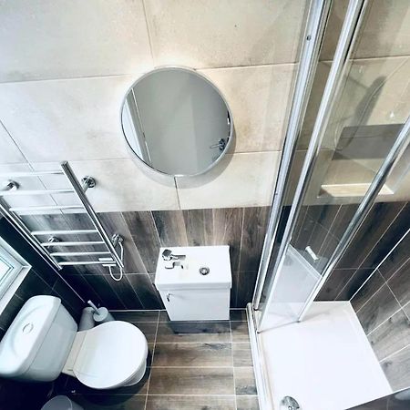 London South Charming Ensuite Look Like Hotel Designer Room Bagian luar foto