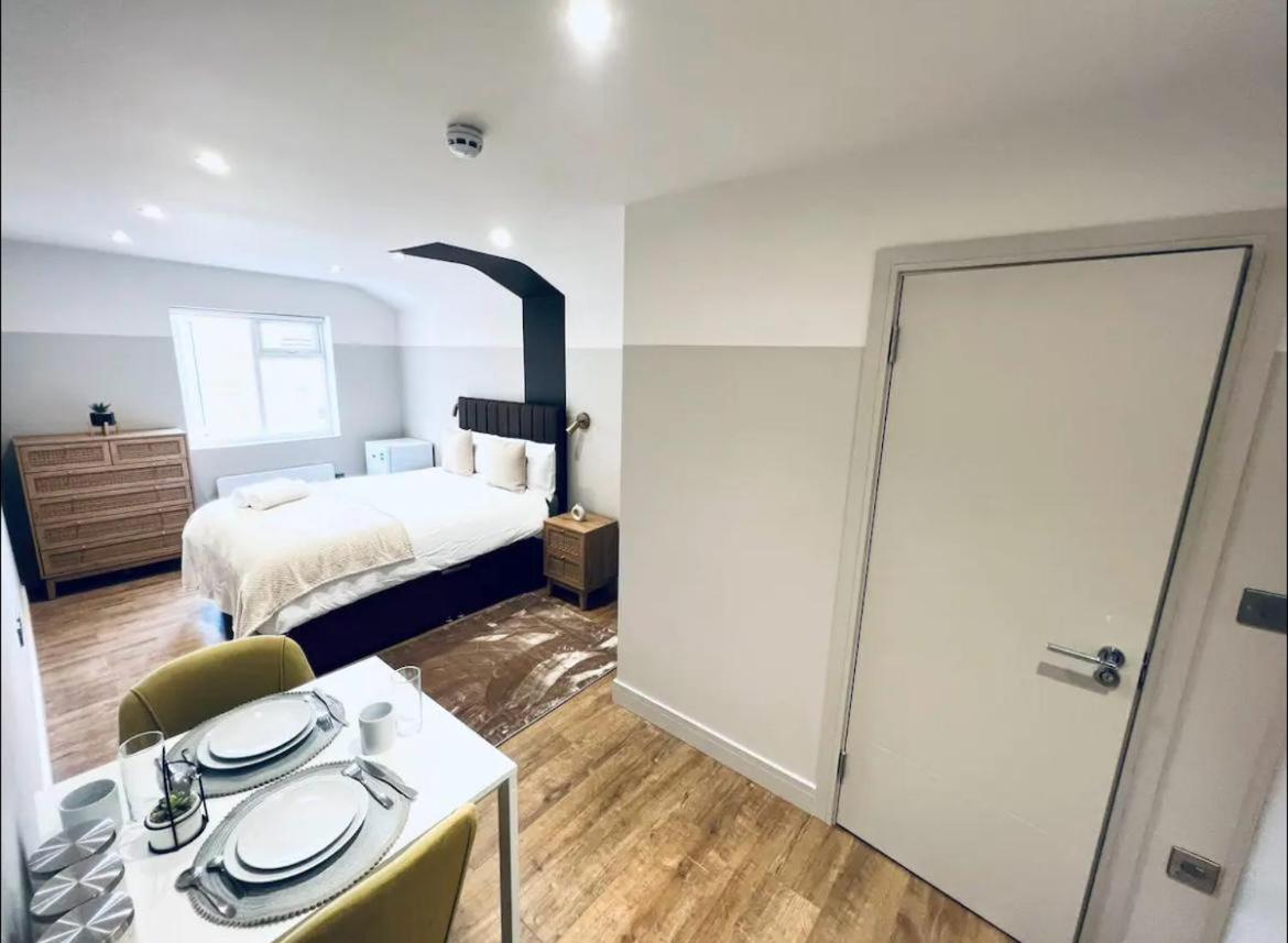 London South Charming Ensuite Look Like Hotel Designer Room Bagian luar foto