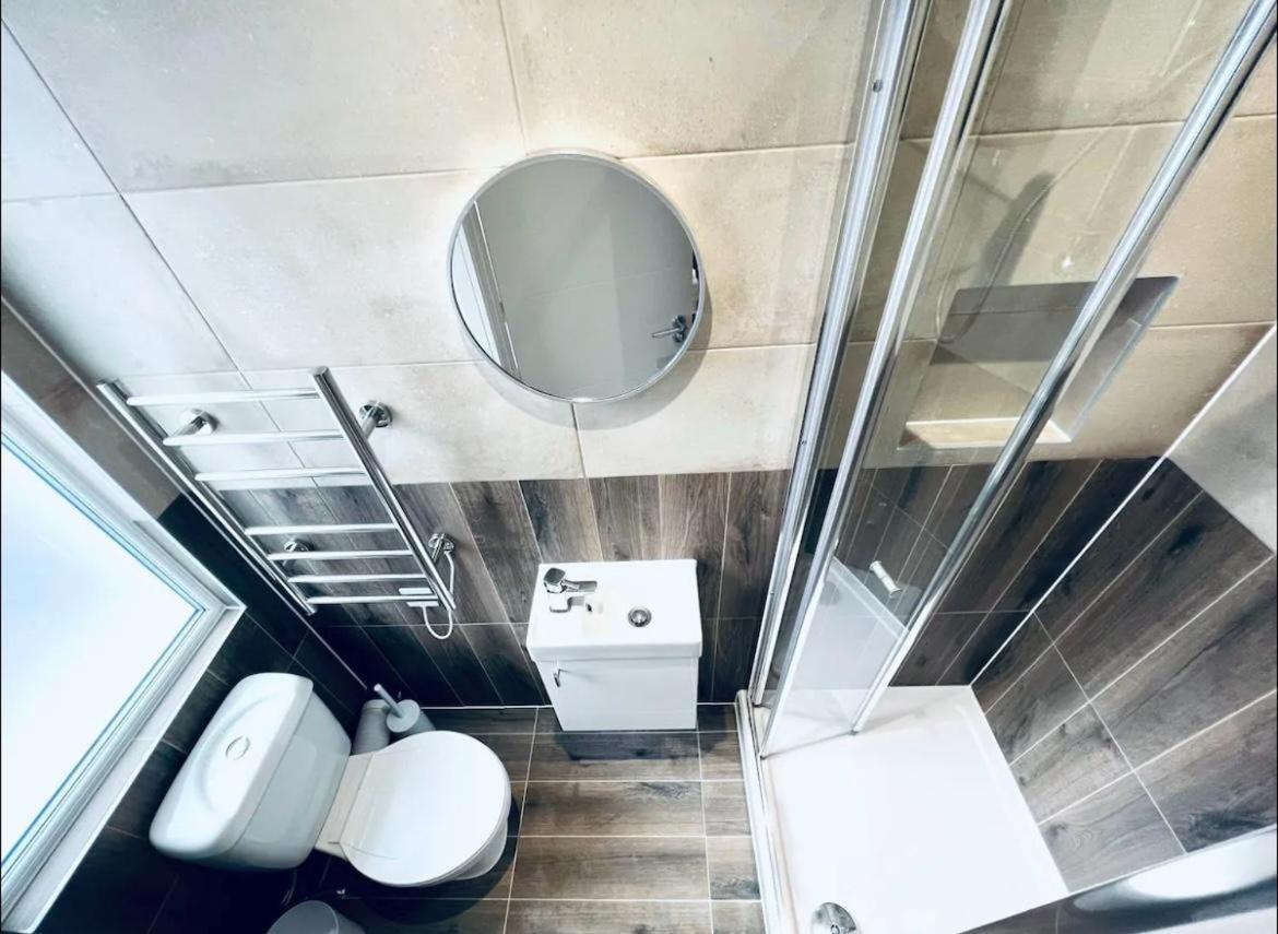 London South Charming Ensuite Look Like Hotel Designer Room Bagian luar foto