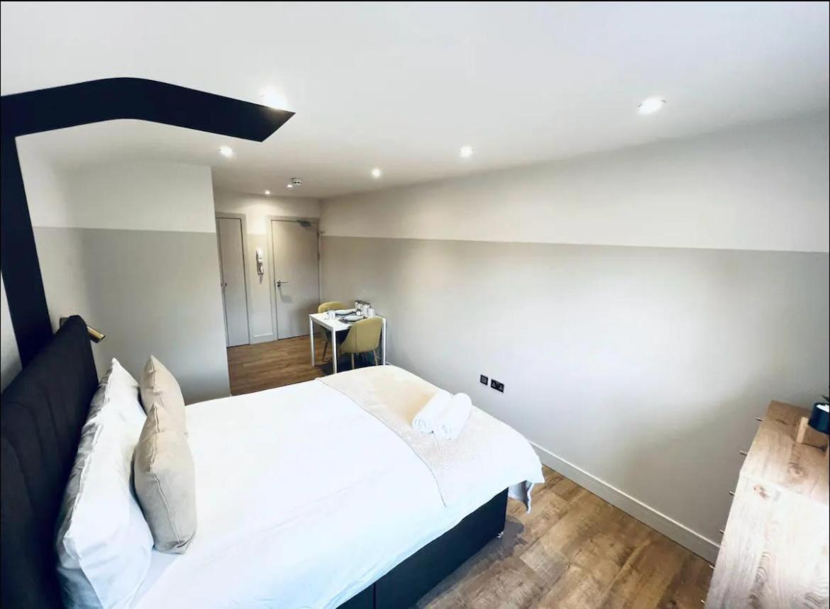 London South Charming Ensuite Look Like Hotel Designer Room Bagian luar foto