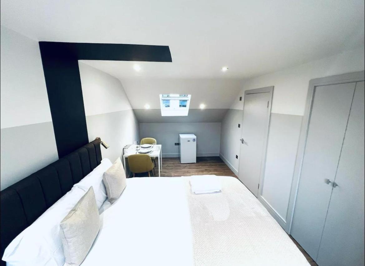 London South Charming Ensuite Look Like Hotel Designer Room Bagian luar foto
