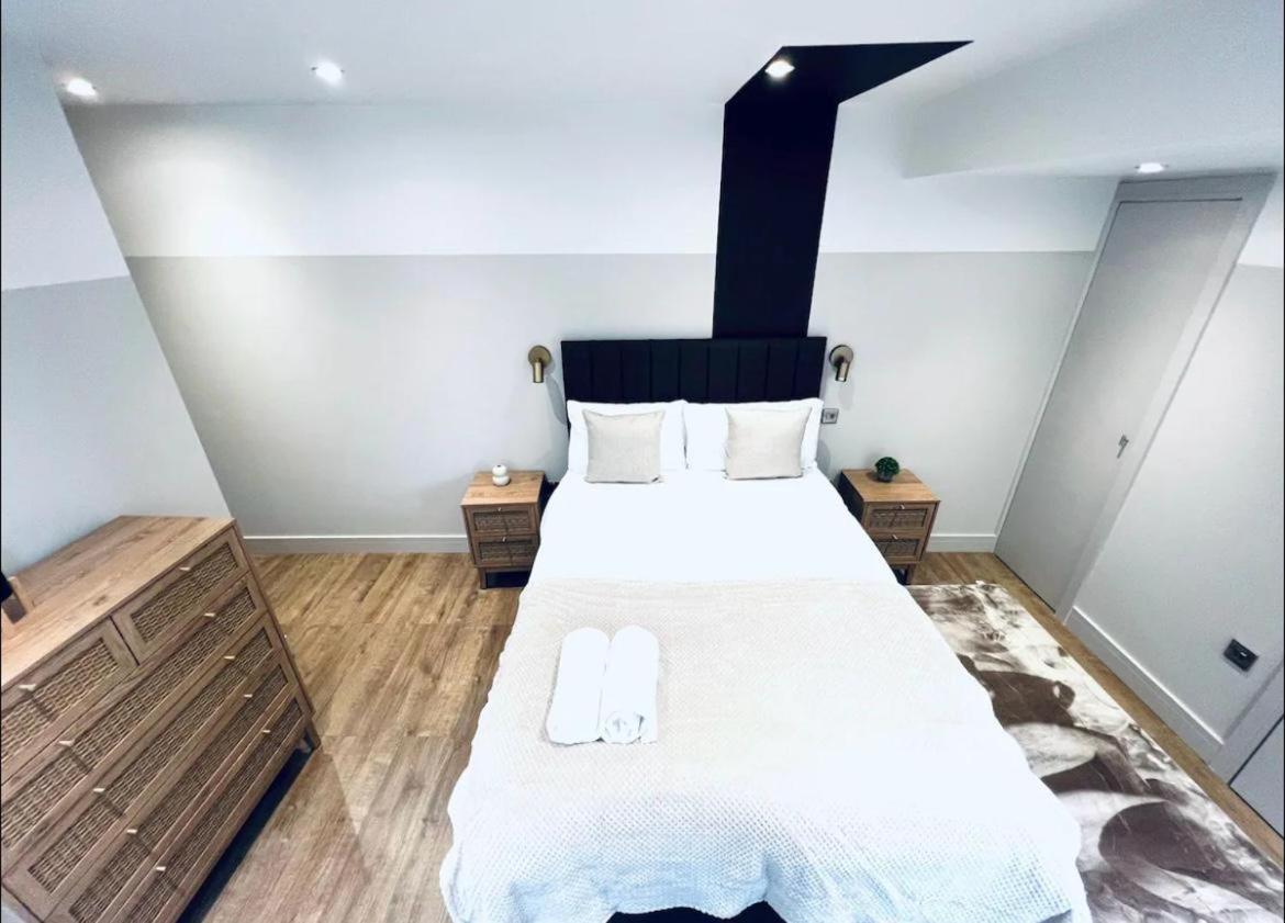 London South Charming Ensuite Look Like Hotel Designer Room Bagian luar foto
