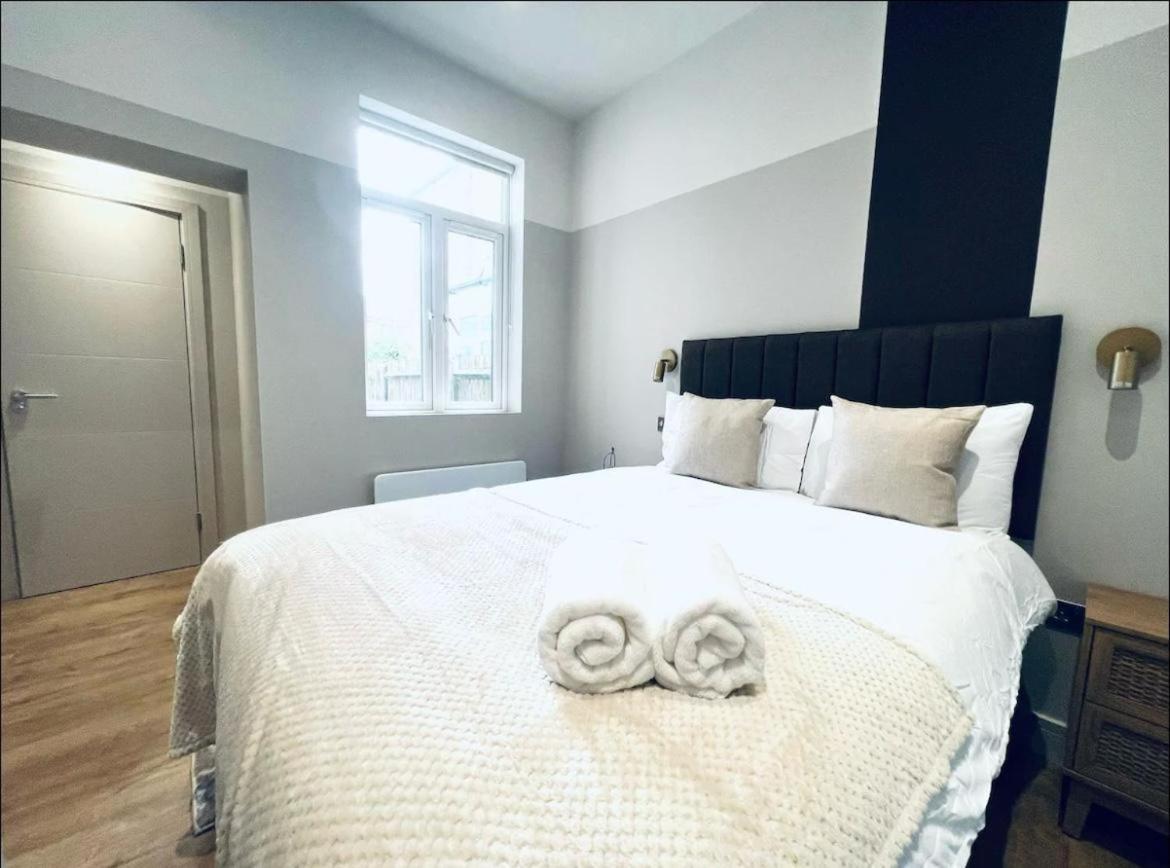 London South Charming Ensuite Look Like Hotel Designer Room Bagian luar foto
