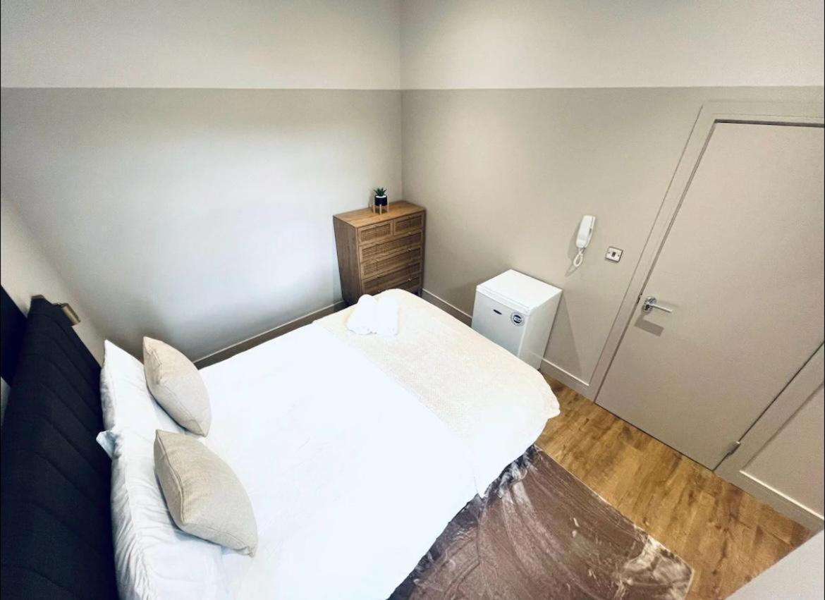 London South Charming Ensuite Look Like Hotel Designer Room Bagian luar foto