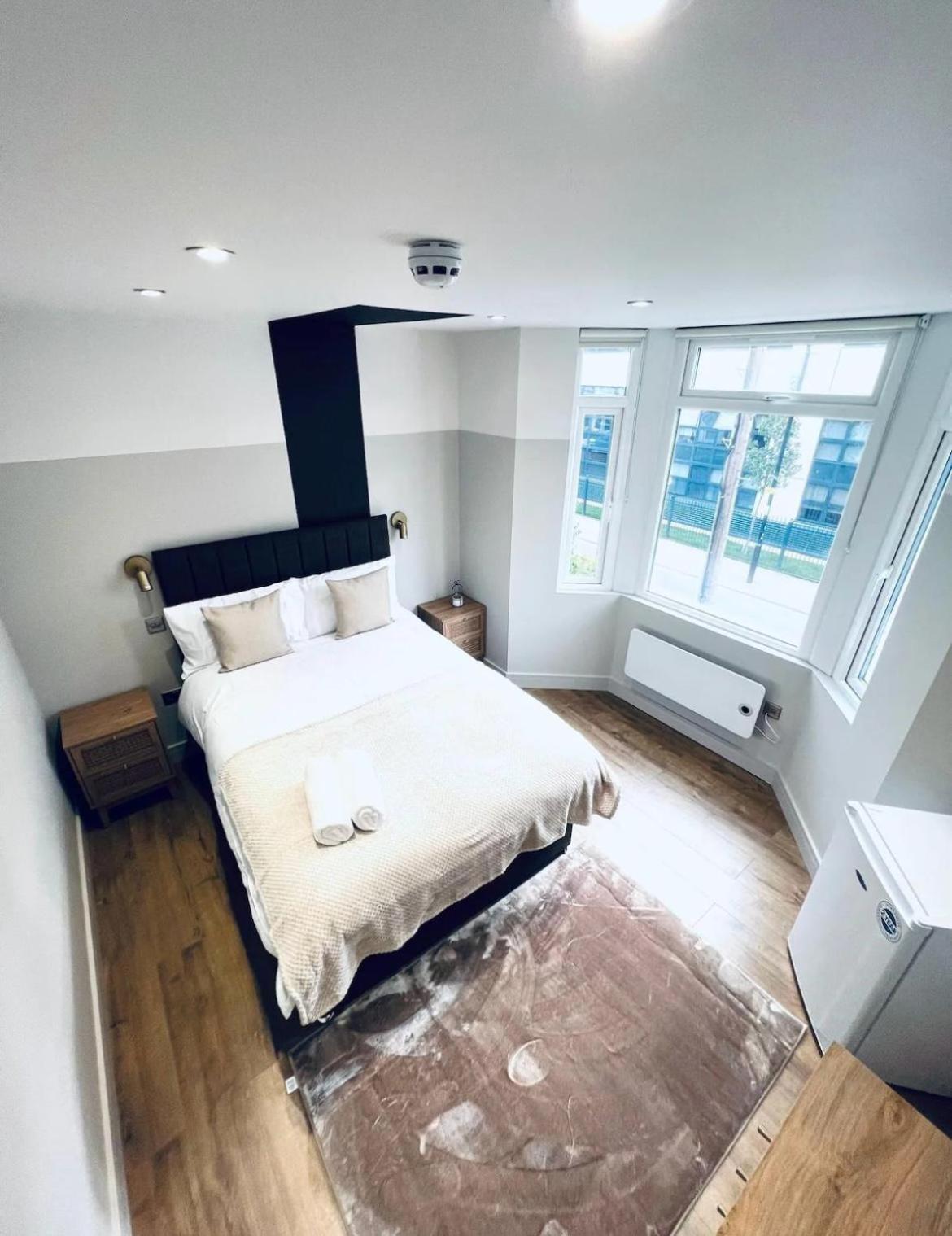 London South Charming Ensuite Look Like Hotel Designer Room Bagian luar foto