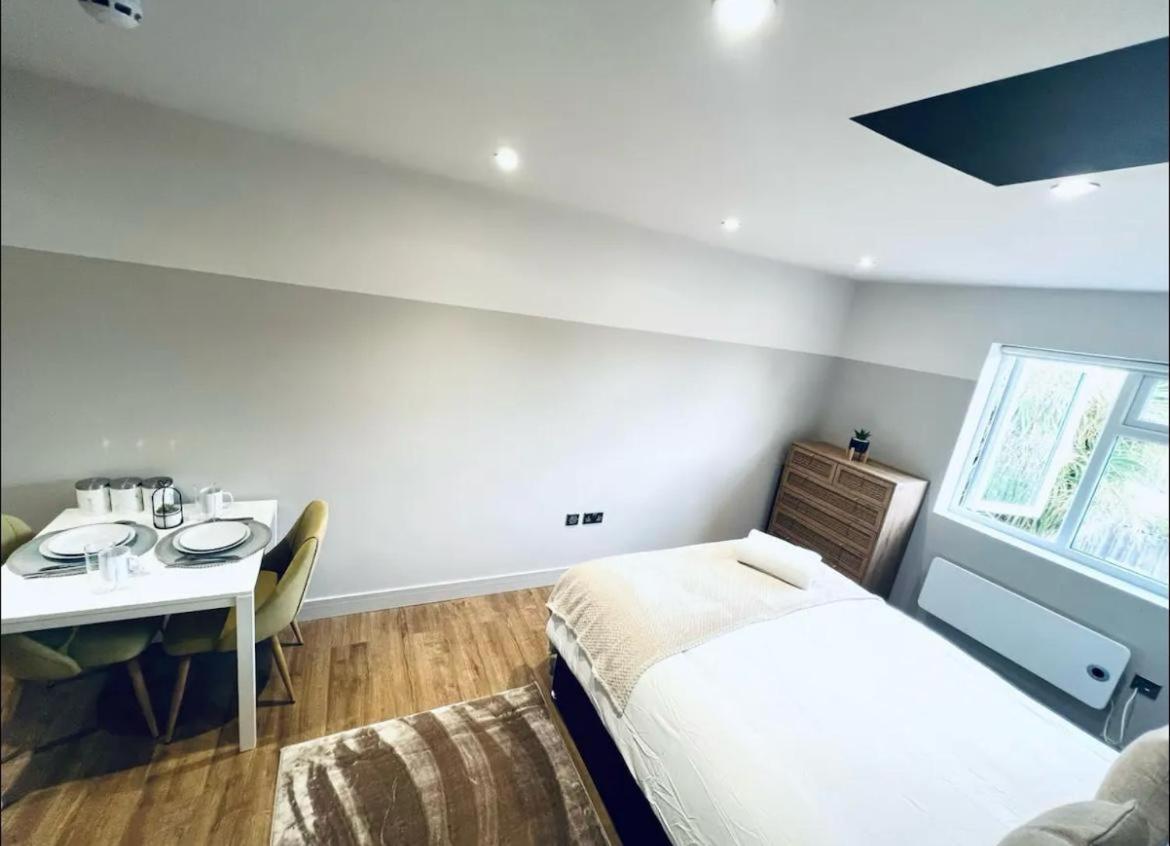 London South Charming Ensuite Look Like Hotel Designer Room Bagian luar foto