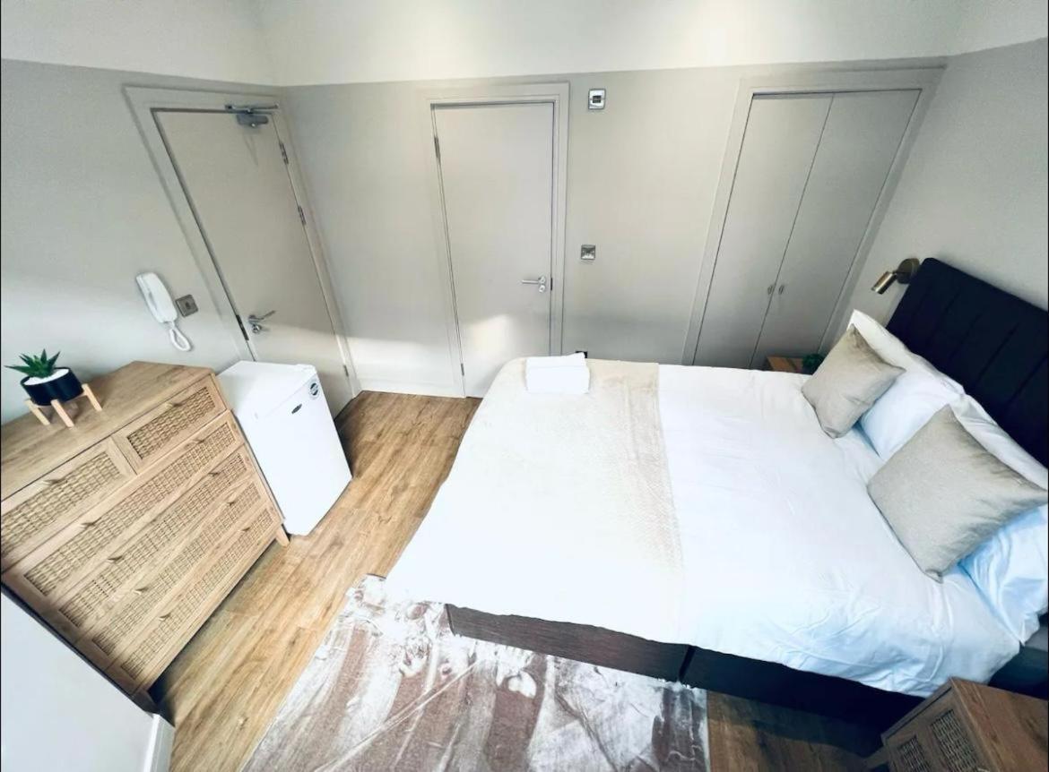 London South Charming Ensuite Look Like Hotel Designer Room Bagian luar foto