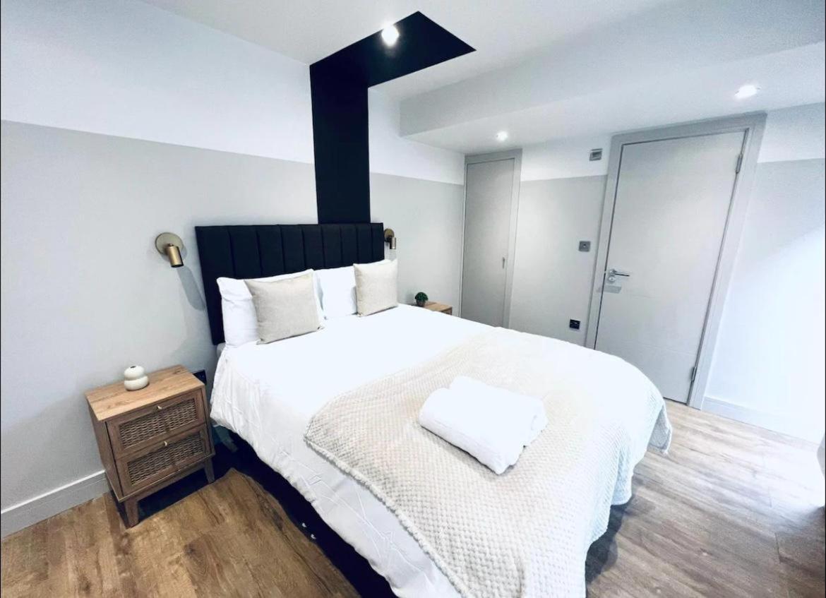 London South Charming Ensuite Look Like Hotel Designer Room Bagian luar foto