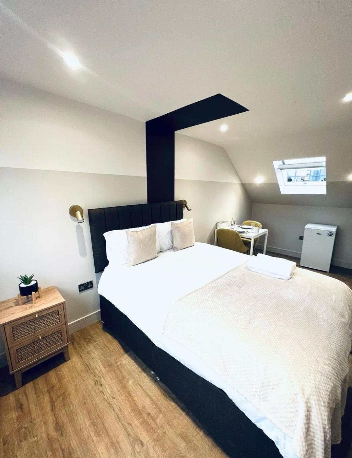 London South Charming Ensuite Look Like Hotel Designer Room Bagian luar foto